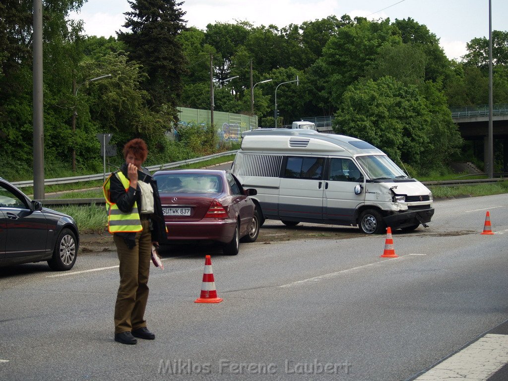 VU Stadtautobahn Zoobruecke Rich Koeln Ost AS Hoehenberg P13.JPG